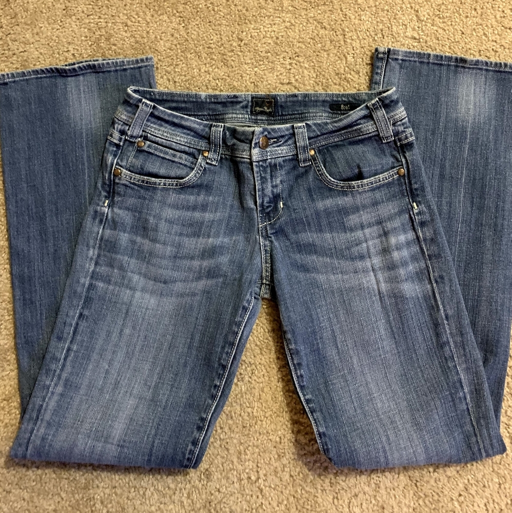Vigoss low cut jeans
